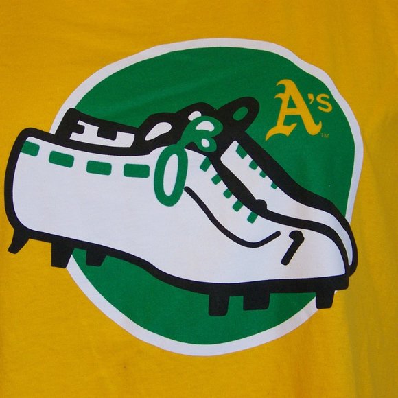 Oakland A’s Cache Creek Casino t shirt Size M - Picture 2 of 4